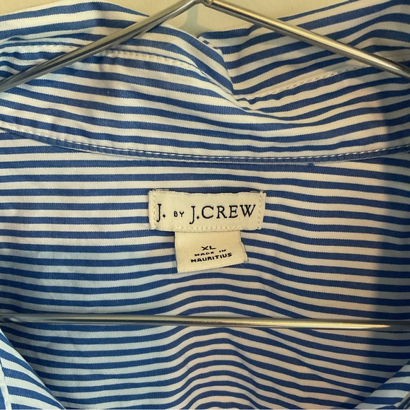 J by J-Crew Button Down Woman’s Long Sleeve Size XL. Blue Stripped Casual Shirt. - Picture 2 of 3